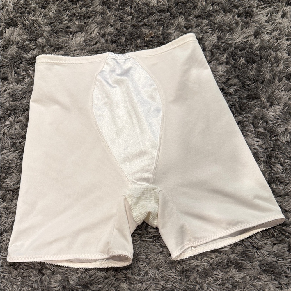 Cupid Women's Cream Shapewear Shorts